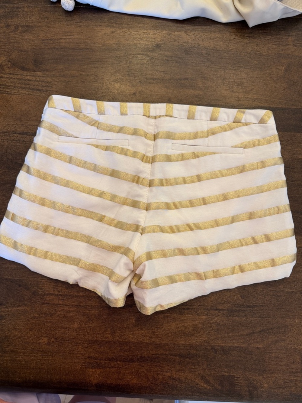 Lilly Pulitzer Adie Shorts - Picture 3 of 4